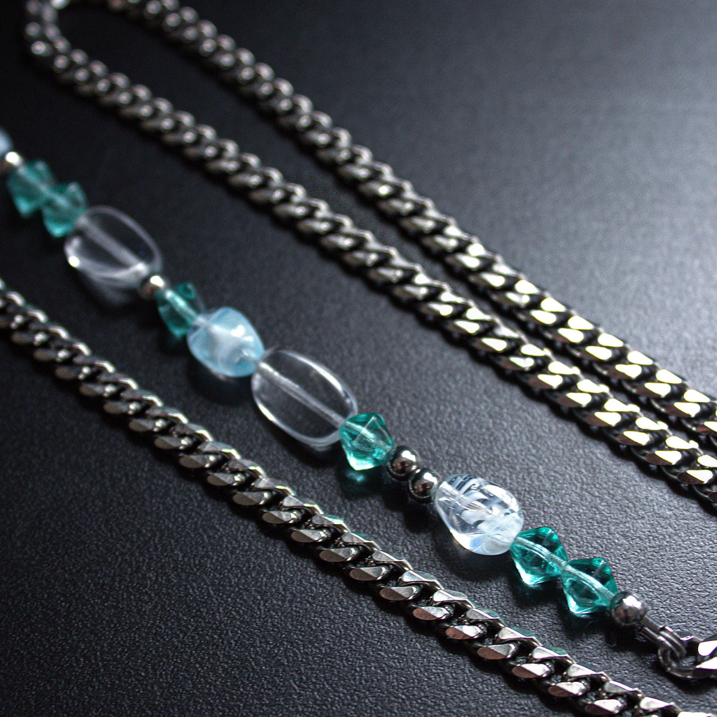 SUNNIES CHAIN : 82PB