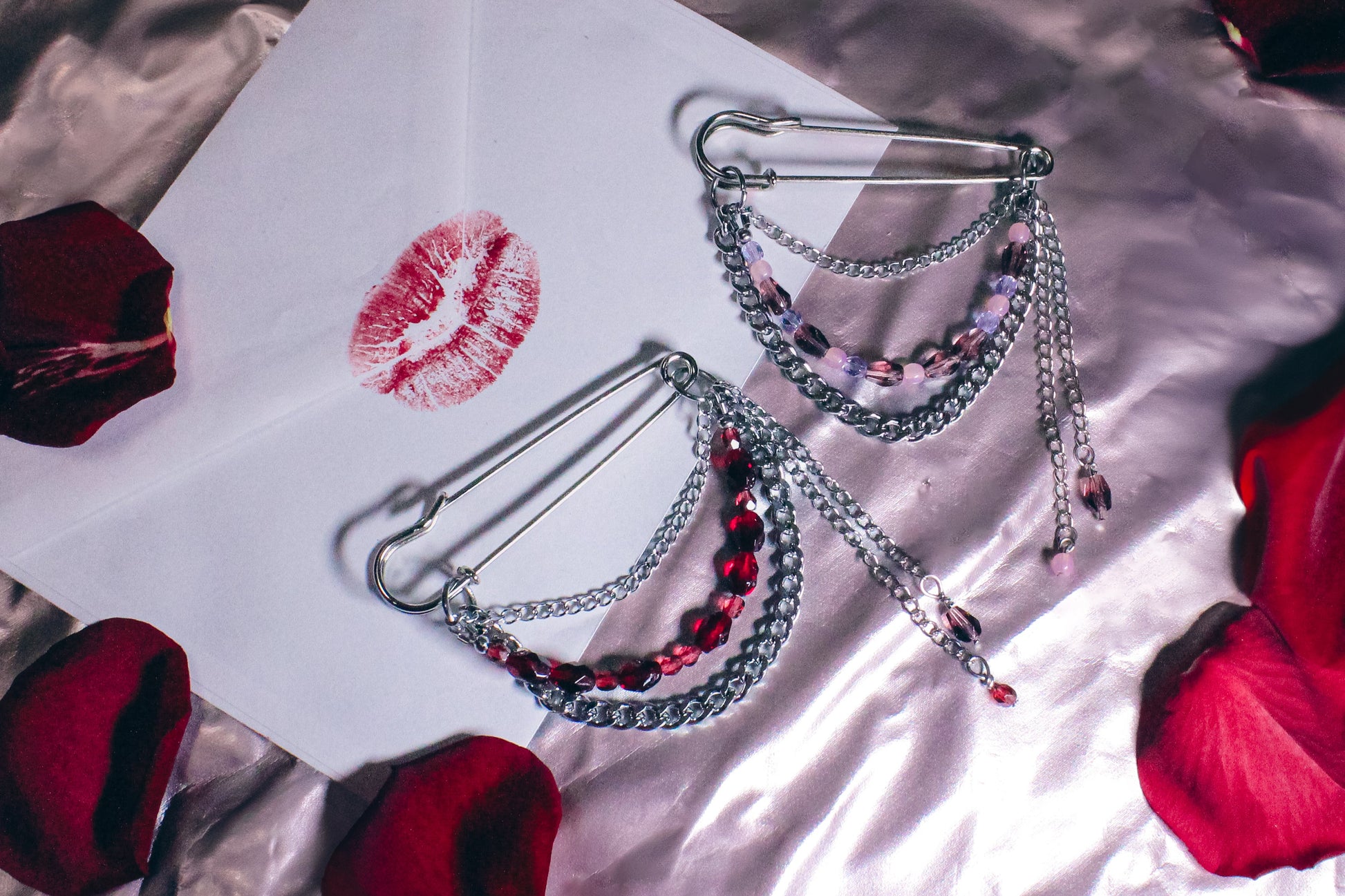 Desire collection glass bead brooches for clothes, bags, accessories, styling SOIRA handmade in berlin